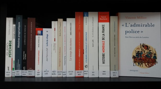 Představení knih z knihovny CEFRESu